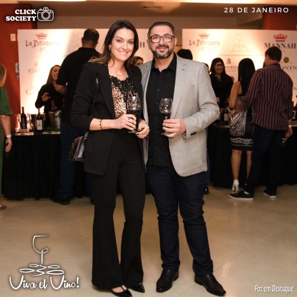 VIVAL EL VINO CIUDADDELESTE - SAITO MANAH E MAITE MANAH