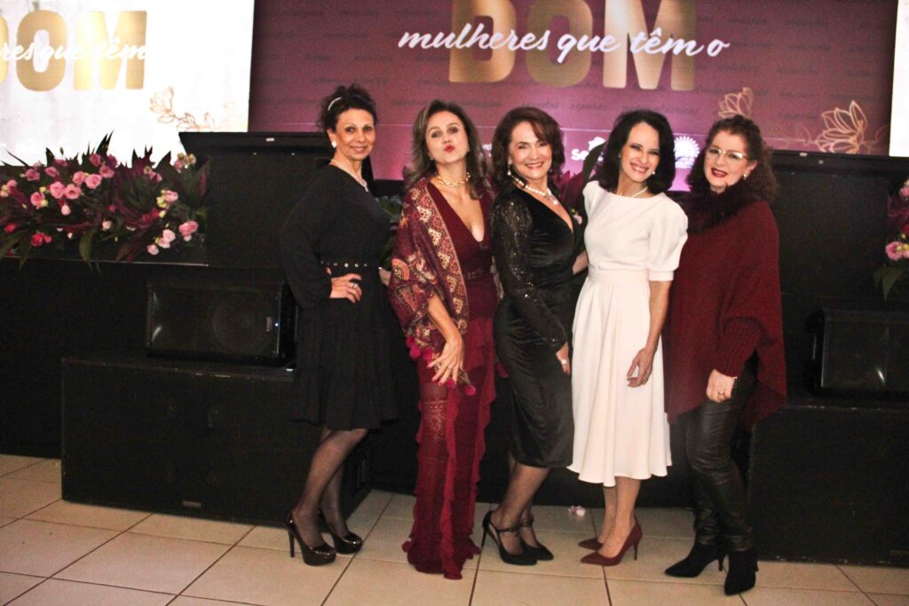 FECOMÉRCIO CMEG PREMIAM MULHERES CYNTHIA GUARESCHI MARIA DELLA CAMARA DA MULHER FOZ