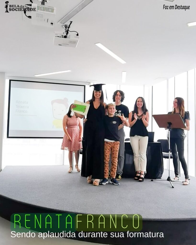 RENATA FRANCO FORMATURA ESPANHA COM THEO