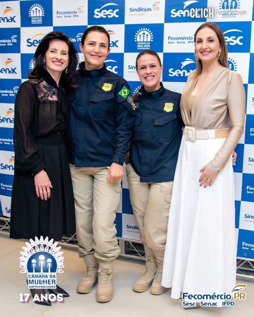 MARIZA MAYER E LUIZA LUX CHEFE DA PRF FOZ 
CLAUDIA COLPI COORDENADORA CMEG PR

17 CMEG CAMARA MULHER FOZ
17 anos ca CAMARA DA MULHERE EMPRESARIA CMEG FOZ DO IGUAÇU