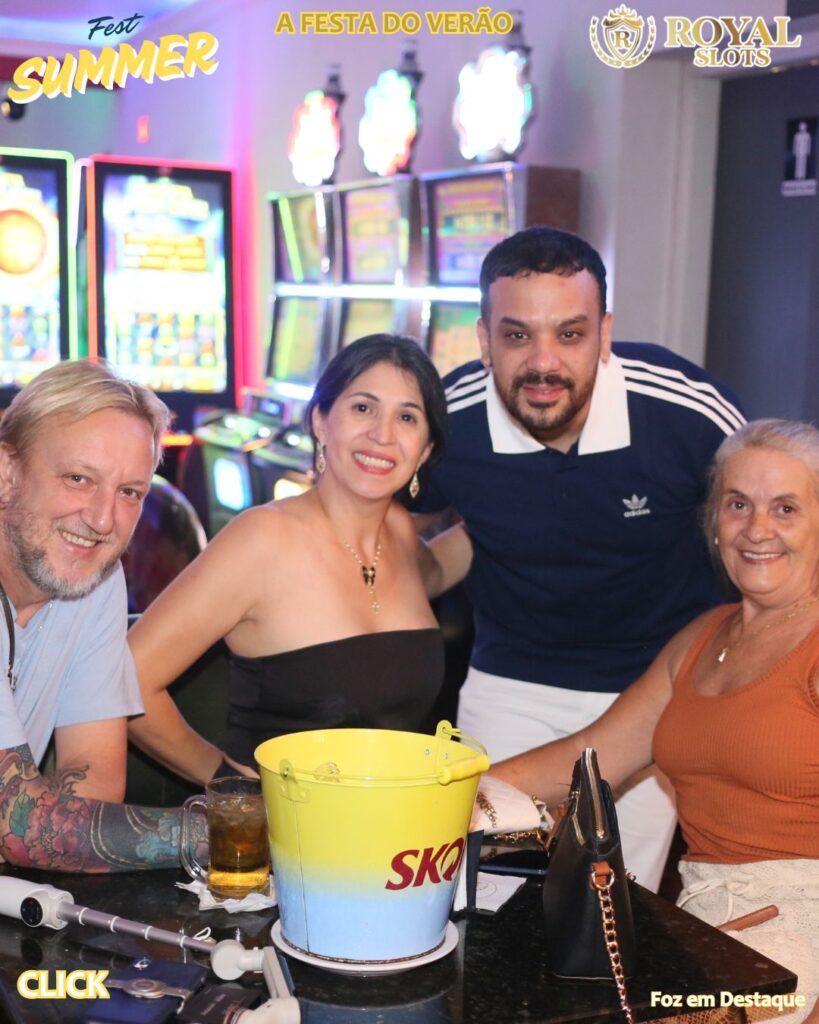 Summer Royal Slots Casino2 em CIudad del Este - Summer Fest - Cassino em Ciudad del Este Paraguay, CINDY BENITEZ, Abel Leyes - Patty Banda SuperNova - mery krueger